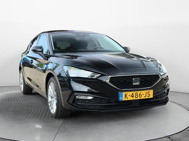 Seat LEON 1.0 TSI Style Launch Edition (111 PK) 2e-Eig. & Keurig-Onderh. BOVAG-Garantie. NL-Auto, Navigatie/Apple-Carplay/Android-Auto, Adaptive-Cruisecontrol, Keyless-Start, Parkeersensoren-V+A, Achteruitrijcamera, DAB, Lm-Velgen-17Inch, Privacy-Glas