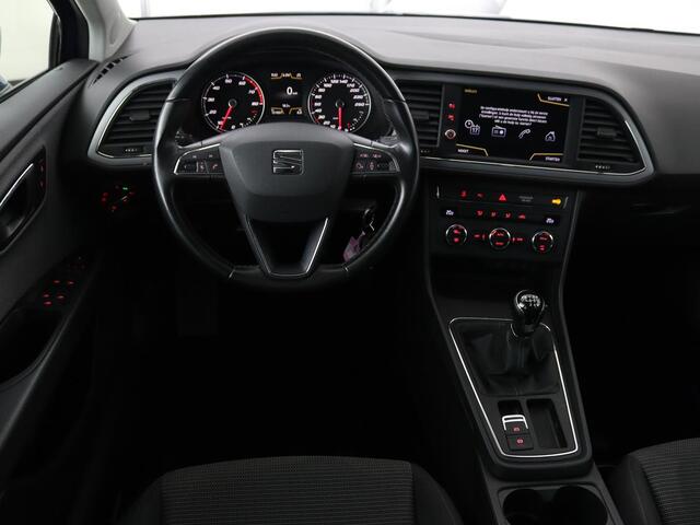 Seat LEON 1.4 TSI Style | Carplay | Full LED | Climate control | Navigatie | Parkeerhulp | Cruise control | Bluetooth