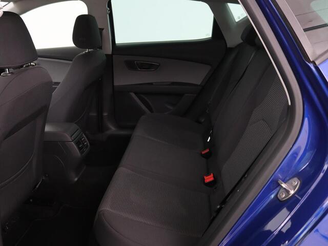 Seat LEON 1.4 TSI Style | Carplay | Full LED | Climate control | Navigatie | Parkeerhulp | Cruise control | Bluetooth