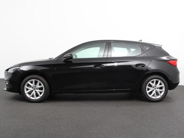Seat LEON 1.0 eTSI 110pk DSG Style Navigatie Apple Carplay/ Android Auto Camera Parkeersensoren Stoel- en stuurverwarming Cruise Control Virtual Cockpit Climate Control