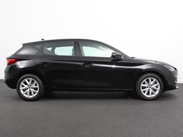 Seat LEON 1.0 eTSI 110pk DSG Style Navigatie Apple Carplay/ Android Auto Camera Parkeersensoren Stoel- en stuurverwarming Cruise Control Virtual Cockpit Climate Control