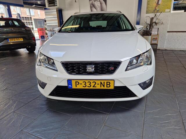 Seat LEON ST 1.4 TSI X-PERIENCE Connect FR uitvoering half leer.