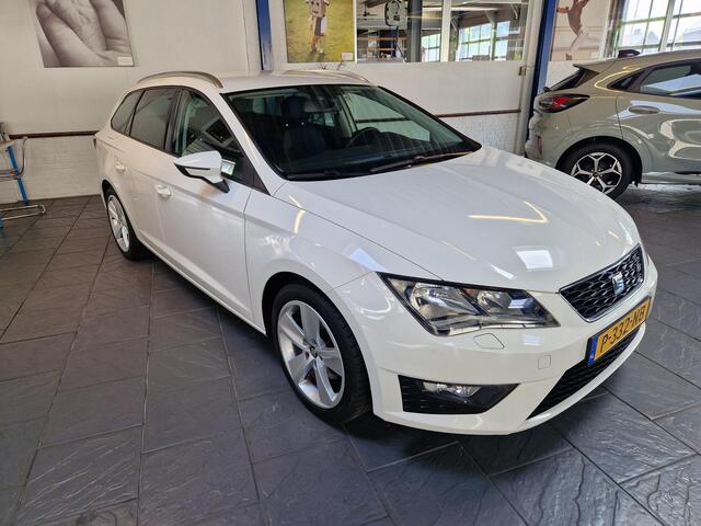 Seat LEON ST 1.4 TSI X-PERIENCE Connect FR uitvoering half leer.