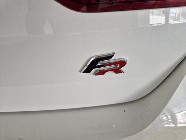 Seat LEON ST 1.4 TSI X-PERIENCE Connect FR uitvoering half leer.
