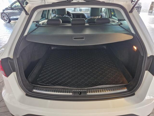 Seat LEON ST 1.4 TSI X-PERIENCE Connect FR uitvoering half leer.
