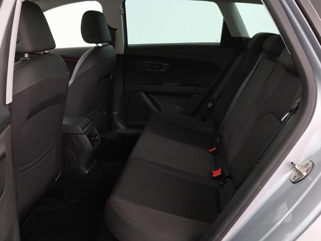 Seat LEON 1.5 TSI FR Business Intens | Stoelverwarming | Trekhaak | Adaptive cruise | Carplay | Virtual Cockpit | Full LED | Sfeerverlichting | Navigatie