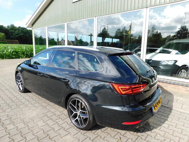Seat LEON ST 2.0TSI 190PK FR!! All-in Prijs! Pano! Virtual!