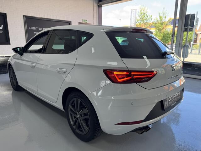 Seat LEON 1.8 TSI FR 180PK DSG PANO LED CAMERA