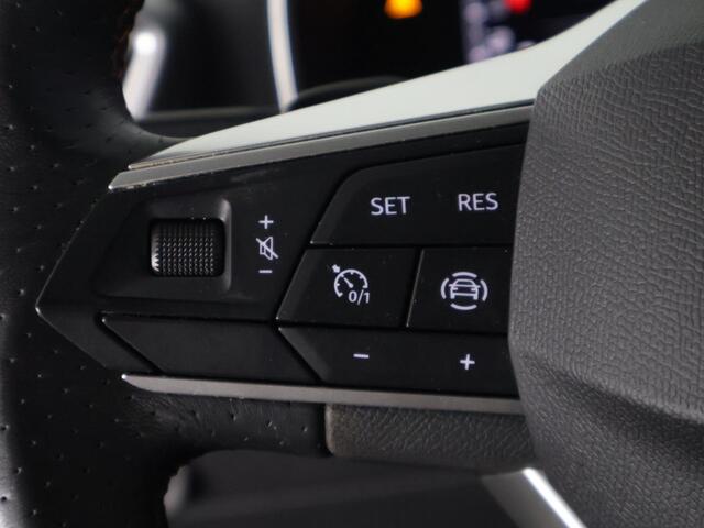 Seat LEON Sportstourer 1.5 eTSI FR Automaat | 1e eigenaar | Navigatie | Lichtmetalen velgen |