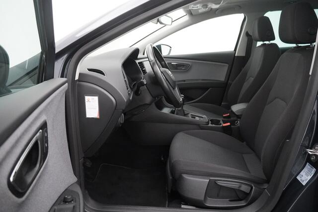 Seat LEON ST BWJ 2020 1.0 TSI 116 PK Style Ultimate Ed. PANORAMA / CLIMA / NAVI / CAMERA A / CRUISE / BLUETOOTH / KEYLESS ENTRY / PDC / CARPLAY