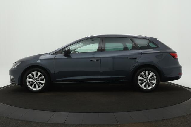 Seat LEON ST BWJ 2020 1.0 TSI 116 PK Style Ultimate Ed. PANORAMA / CLIMA / NAVI / CAMERA A / CRUISE / BLUETOOTH / KEYLESS ENTRY / PDC / CARPLAY