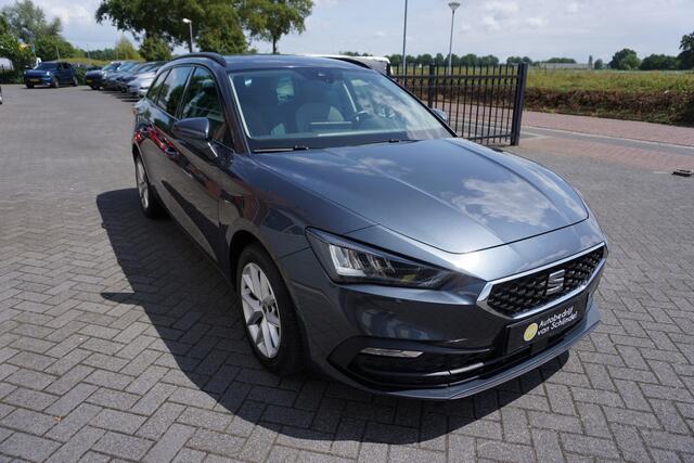 Seat LEON Sportstourer 1.5 TSI Style VIRTUAL COCKPIT - STOELVERWARMING - CLIMA - APPLE - ANDROID - CAMERA - PARKEERSENSOREN V+A - BLUETOOTH - RIJSTROOKSENSOR - DAB+ - STUURVERWARMING - PARKEERASSIST - LM VELGEN