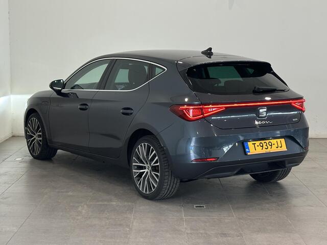 Seat LEON 1.4 TSI eHybrid PHEV FR Business Intense | Navigatie | Climate Control | Cruise Control | Lichtmetalen velgen 18" | Apple Carplay/Android Auto | Parkeersensoren voor, achter en achteruitrijcamera