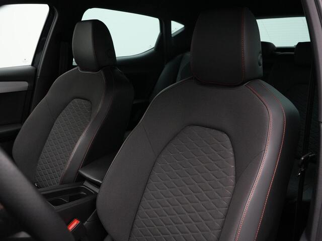 Seat LEON 1.4 TSI 204 pk DSG eHybrid PHEV FR | Stuur-/stoelverwarming | Achteruitrijcamera | Navigatie | Keyless | Cruise Control