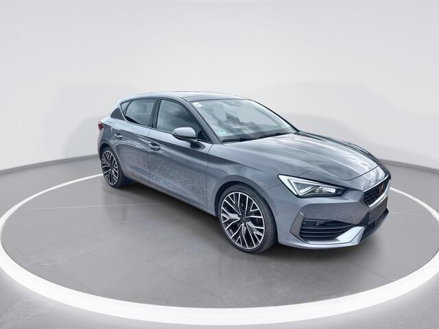 Seat LEON 1.4 e-Hybrid 180kW/245PK VZ DSG · Panoramadak · Navigatie · Camera + Parkeersensoren
