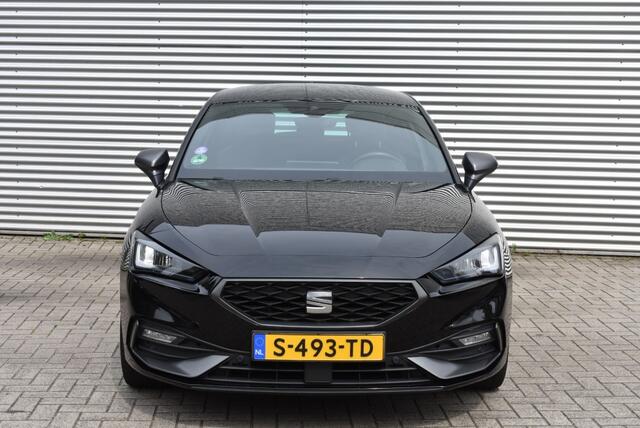 Seat LEON 1.5 TSI FR BUSINESS / 150 PK / DIGITAAL DASHBOARD / APPLE CARPLAY