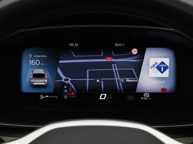 Seat LEON Sportstourer 1.5 eTSI 150 pk DSG Xcellence | Panoramadak | Leder | Beats audio | Stoelverwarming | Keyless | Achteruitrijcamera | 18 inch