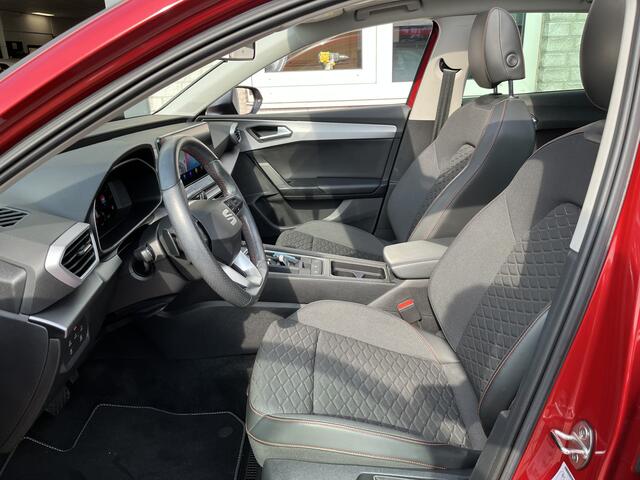 Seat LEON Sportstourer 1.5 eTSI FR Business Intense / AUTOMAAT/ PANO/ FULL LINK/ STUUR+STOEL VERWARM./ PARK. SENSOR. + CAMERA/ ACC/ DRIVE PROFILE/ DAB/ NAVI/ DIGITAL DASH/ CLIMA/ LED/ ISOFIX