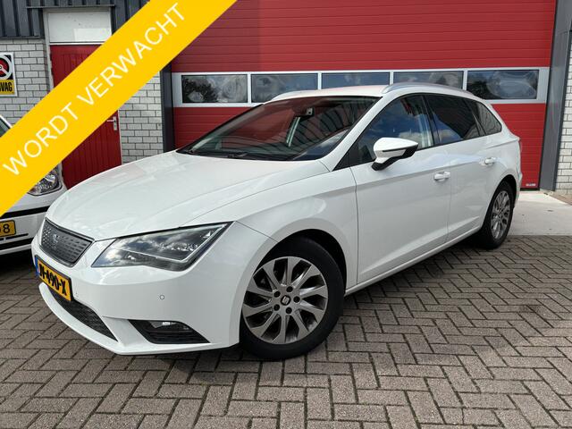 Seat LEON ST 1.0 EcoTSI Style Connect TREKHAAK / CAMERA / FULL LED / CARPLAY / DAB+ / PDC / CLIMA / NL-AUTO