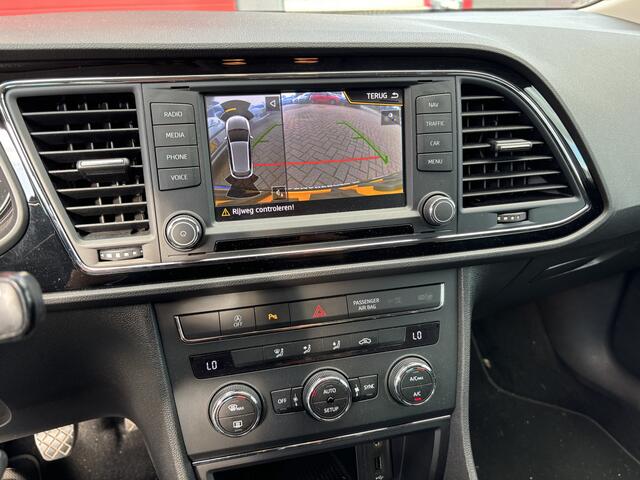 Seat LEON ST 1.0 EcoTSI Style Connect TREKHAAK / CAMERA / FULL LED / CARPLAY / DAB+ / PDC / CLIMA / NL-AUTO