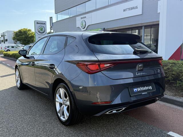 Seat LEON 1.4 TSI eHybrid PHEV 204pk DSG FR / LED / Full Link / Navigatie / ParkAssist / 17" LMV