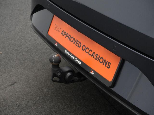 Seat LEON Sportstourer 1.0 eTSI 110 pk DSG Style Business Intense | LED koplampen | Trekhaak | Achteruitrijcamera | Stoel-/stuurverwarming | 16 inch