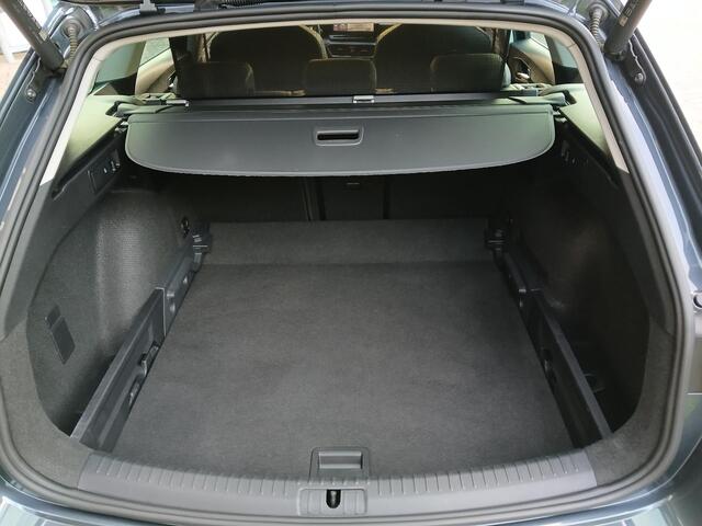 Seat LEON Sportstourer 1.5 TSI FR Business Intense