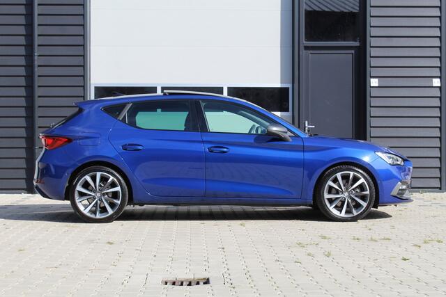 Seat LEON 1.5 eTSI 150Pk FR Launch Edition | Panoramadak | NL-auto