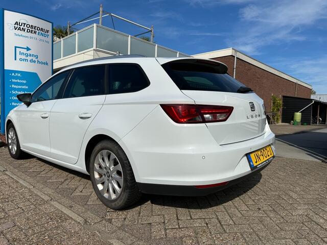 Seat LEON SEAT Leon ST 1.0 EcoTSI Style Connect Carplay Camera DAB+ LED