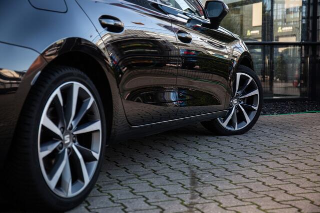 Seat LEON Sportstourer 1.5 eTSI FR Launch Edition , Panoramadak, Adap. cruise,