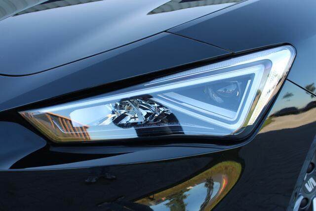 Seat LEON Sportstourer 1.4 TSI eHybrid PHEV FR | Incl. 12 maanden garantie | Adaptieve cruise control | Climate control | Stoel/stuur verwarming | DAb radio | Apple carplay/Android auto | Parkeercamera | Schuif/kantel dak |