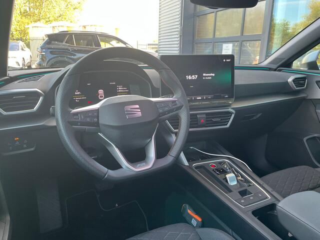 Seat LEON Sportstourer 1.5 TSI DSG e-Hybrid FR Business / 18'' LMV / Navigatie / Carplay / Achteruitrij camera / Adaptieve cruise control