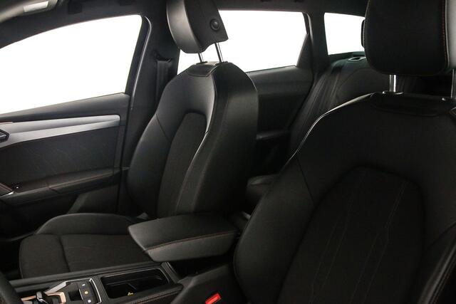 Seat LEON Business 1.5 TSI eHybrid 204pk DSG Automaat Adaptive cruise control, Navigatie, Achteruitrijcamera, Elektrische achterklep, Stoelverwarming, Stuurwiel verwarmd