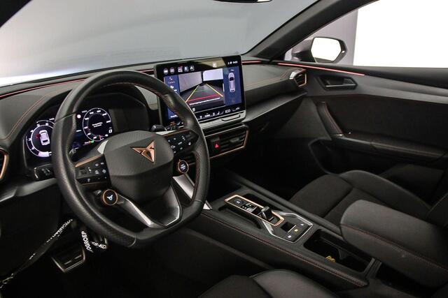 Seat LEON Business 1.5 TSI eHybrid 204pk DSG Automaat Adaptive cruise control, Navigatie, Achteruitrijcamera, Elektrische achterklep, Stoelverwarming, Stuurwiel verwarmd