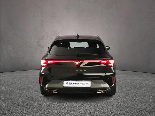 Seat LEON Business 1.5 TSI eHybrid 204pk DSG Automaat Adaptive cruise control, Navigatie, Achteruitrijcamera, Elektrische achterklep, Stoelverwarming, Stuurwiel verwarmd