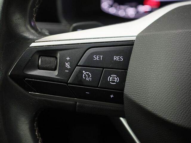 Seat LEON Sportstourer 1.0eTSI/110PK Style DSG · Navigatie · Stoel-& stuurverwarming · Parkeersensoren