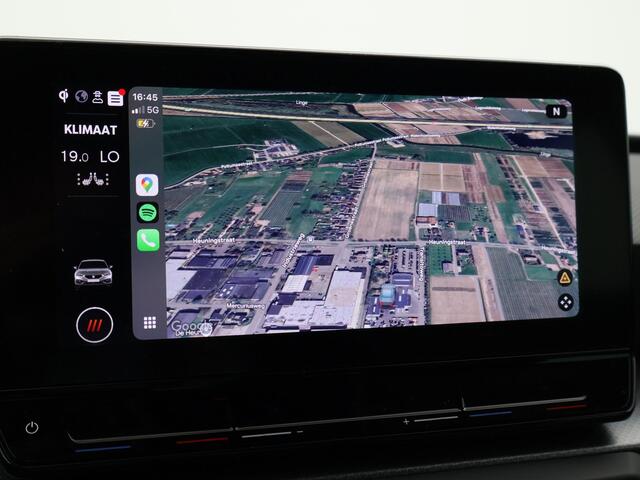 Seat LEON 1.0 TSI STYLE INTENSE + WEGKL. TREKHAAK | VIRTUAL COCKPIT | CAMERA | STOELVERW. | NAVIGATIE | CARPLAY