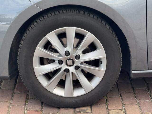 Seat LEON 1.0 EcoTSI Style Business Intense | Trekhaak | Apple CarPlay | Keyless | Climate