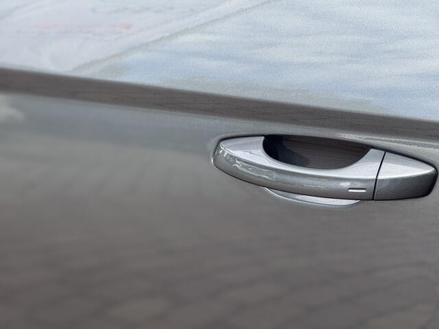 Seat LEON 1.0 EcoTSI Style Business Intense | Trekhaak | Apple CarPlay | Keyless | Climate