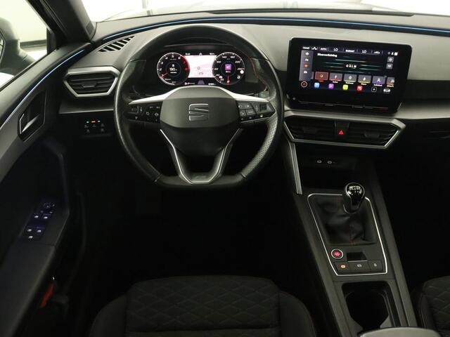 Seat LEON 1.0 TSI FR Intens | Stoel & stuurverwarming | Carplay | Camera | Adaptive cruise | Navigatie | Park Assist | Digital Cockpit | Keyless | Full LED