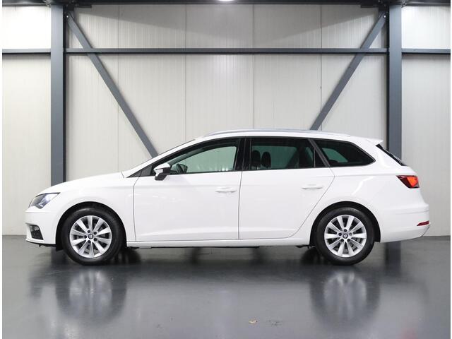 Seat LEON ST 116pk Style Intense | 1ste eigenaar | AppleCarPlay/AndroidAuto | Parkeersensoren VOOR+Achter | Armsteun | Keyless | Navigatie | Cruise Crontol | Climate | Privacy Glass | Isofix |