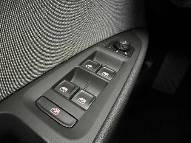 Seat LEON ST 1.0 EcoTSI Style Business Intense ?Navigatie ?Apple Carplay & Android Auto ?Keyless ?Lane Assist ?Climate ?Cruise ?Parkeersensoren ?Lichtmetaal 17"