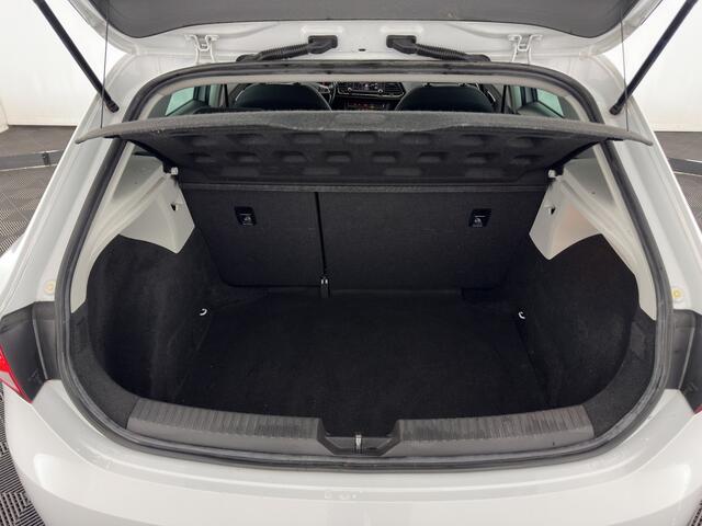 Seat LEON 1.0 EcoTSI Style Connect *FULL-LED | NAVI-FULLMAP | COMFORT-SEATS | CAMERA | ECC | PDC | CRUISE | PRIVACY-GLASS | 16''ALU*