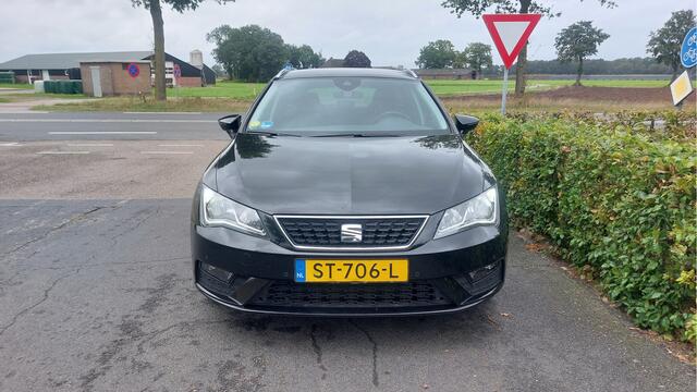 Seat LEON ST 1.6 TDI Style Business Intense CLIMA/NAVI BJ 2018
