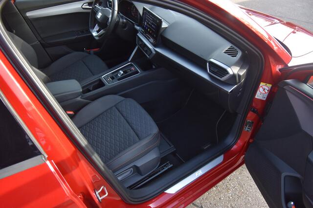 Seat LEON 1.5 eTSI FR , VIRTUAL COCKPIT , A UITRIJ CAM , PDC V+A , LED KOPL , LMV18 ,