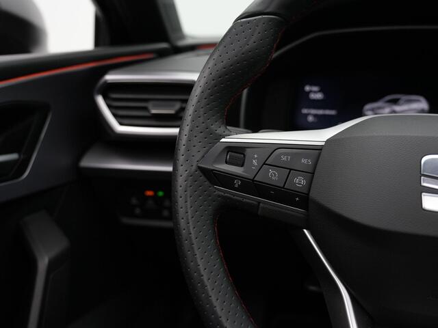 Seat LEON Sportstourer 1.0 eTSI 110 pk DSG FR Business Intense | Panoramadak | Achteruitrijcamera | Navigatie | Adaptive Cruise