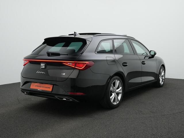 Seat LEON Sportstourer 1.0 eTSI FR Business Intense | Panoramadak | Achteruitrijcamera | Navigatie | Adaptive Cruise