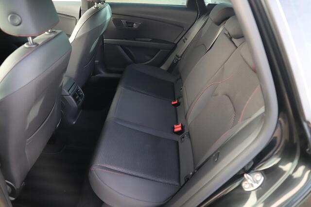 Seat LEON ST 1.5 TSI FR Business Intense 131PK Trekhaak 18 inch Full LED Navigatie Carplay Android Climate Cruise Control Rijstrooksensor