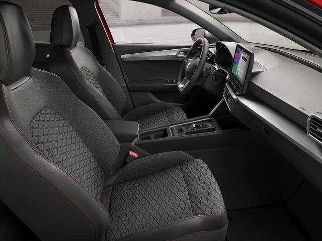 Seat LEON 1.5 TSI e-Hybrid FR Business | Black Pack | Glazen schuif-kanteldak | Safe & Driving Pack | Technology Pack | C2K - Velgen 'Black Pack', 18 inch