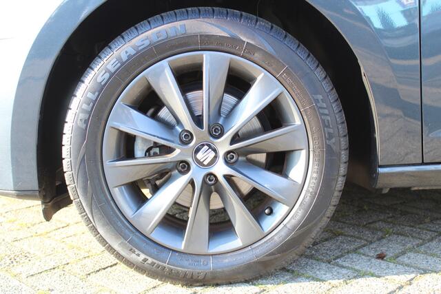Seat LEON 1.0 EcoTSI Style Business Intense All season banden l NAvi l Apple/Android carplay l cruise control l airco l lm velgen